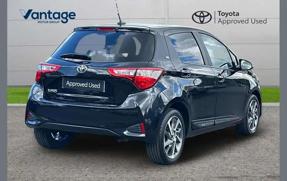 Used Toyota Yaris 109 HP (80 kW) 2020 Black Hatchback