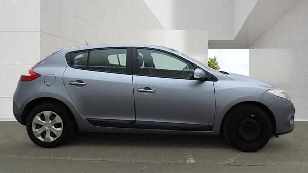 Used Renault Mégane III Expression 110 HP (80 kW) 2010 Blue Hatchback