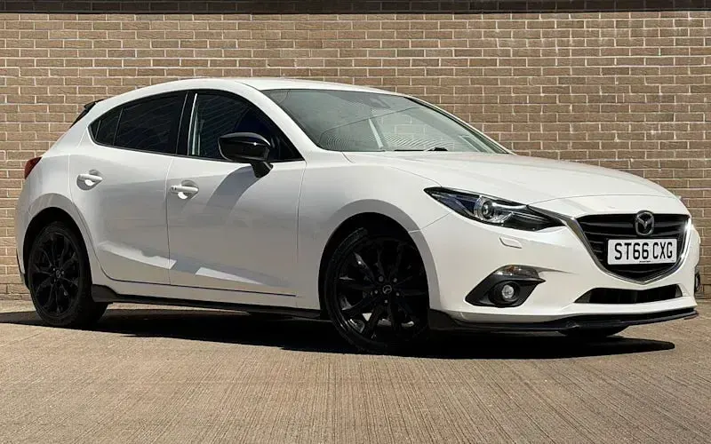 Używany Mazda 3 Inclusive 120 KM (88 kW) 2018 Hatchback