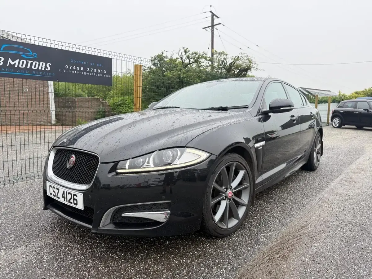 Used Jaguar XF R-Sport 197 HP (144 kW) 2015 Black Sedan