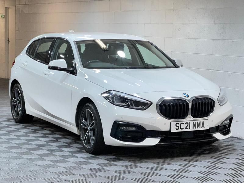 Used BMW 118 Sport Line 2021 White Hatchback