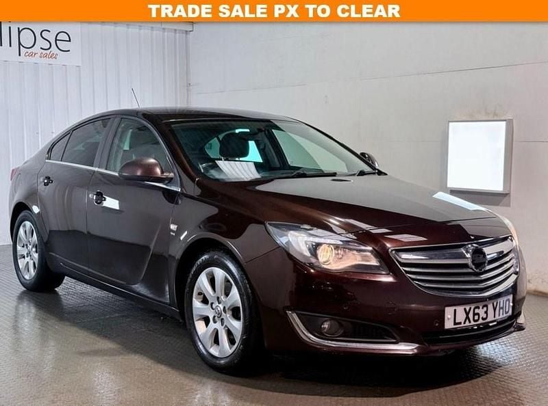 Used Vauxhall Insignia SRi 140 HP (102 kW) 2013 Brown Hatchback