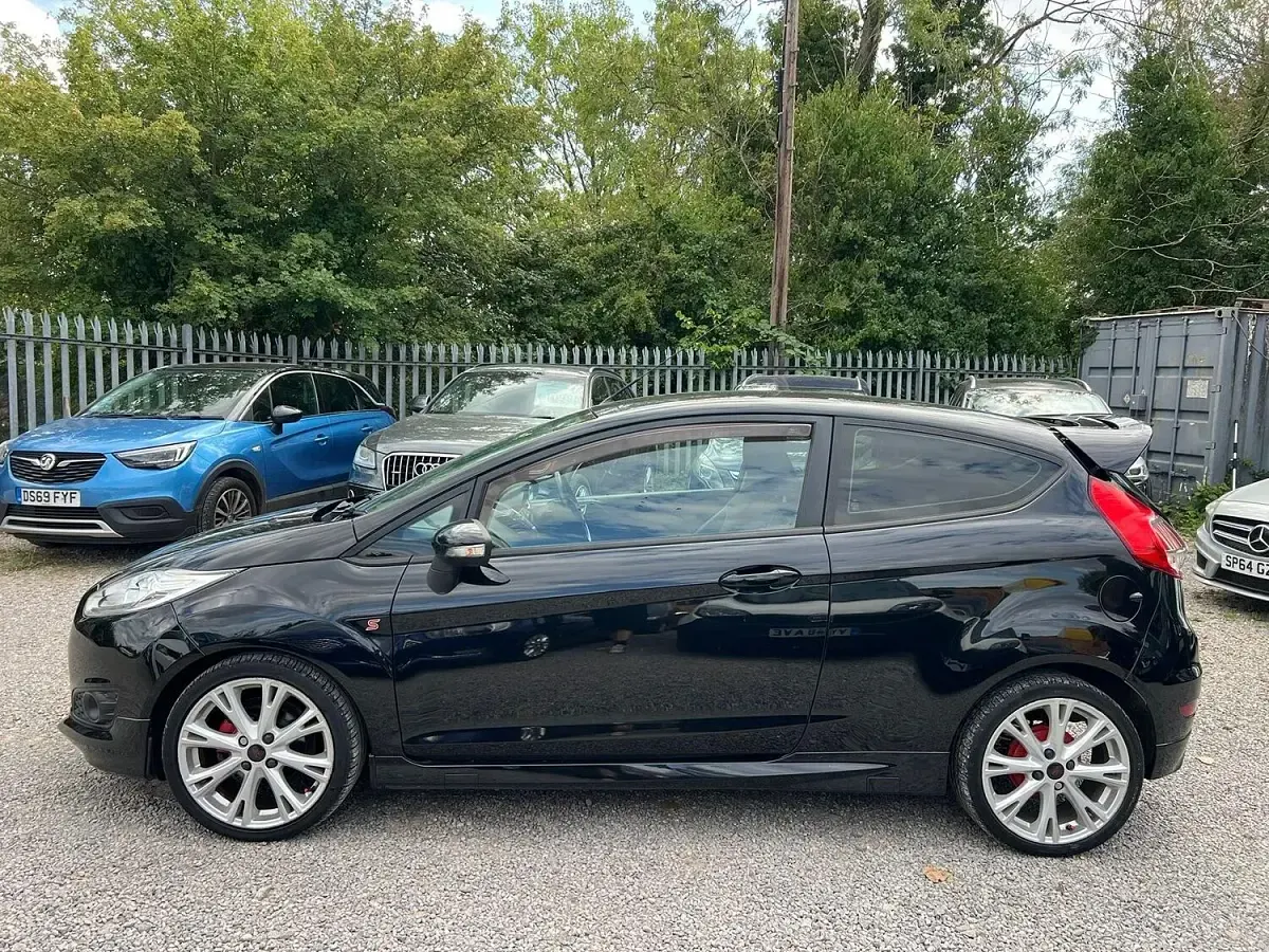 Used Ford Fiesta Zetec 2015 Black Hatchback