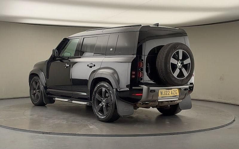 Used Land Rover Defender HSE Dynamic 249 HP (183 kW) 2025 Estate