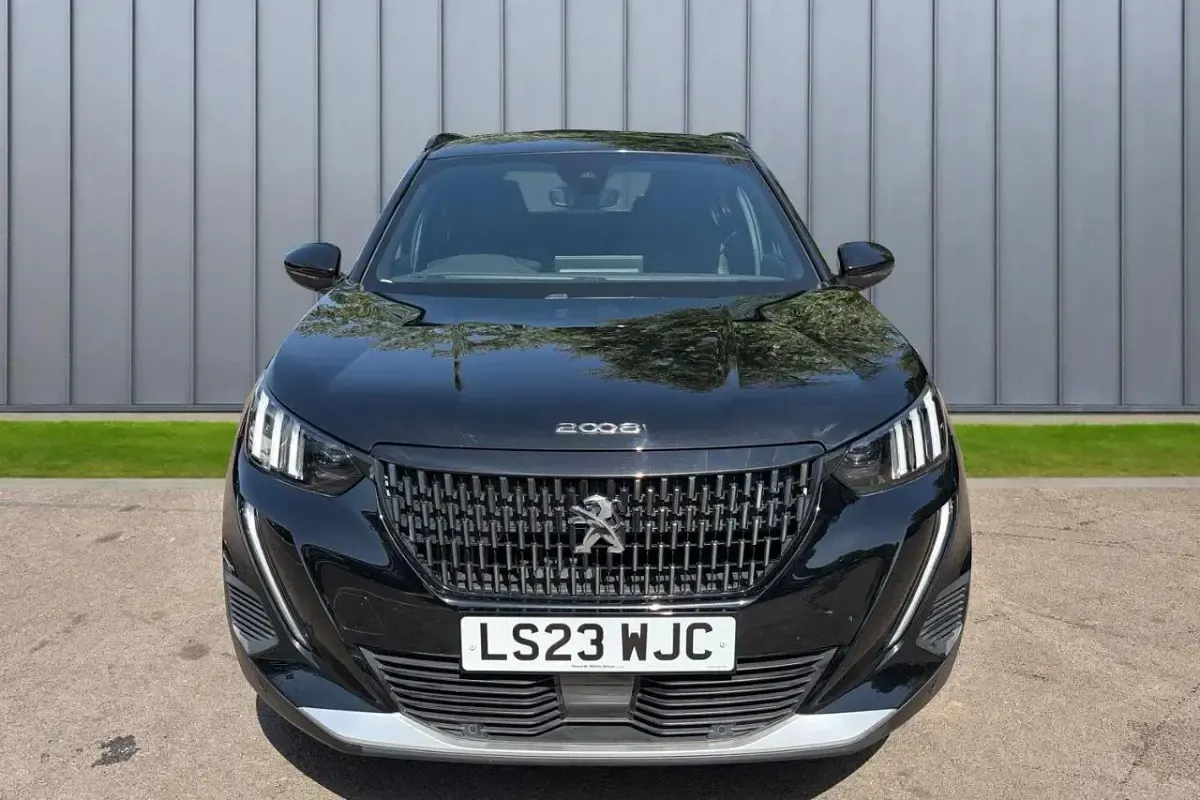 Used Peugeot 2008 GT 129 HP (94 kW) 2023 Black SUV