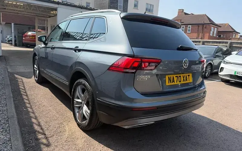 Used VW Tiguan Allspace Match 150 HP (110 kW) 2020 Grey SUV