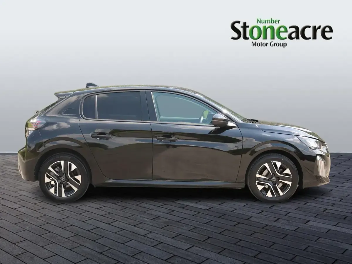Used Peugeot 208 Allure 101 HP (74 kW) 2025 Black Hatchback