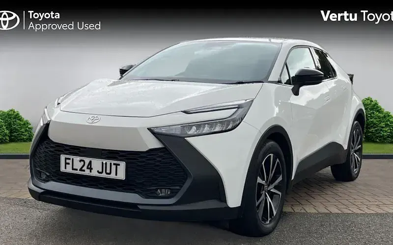 Used Toyota C-HR Design 140 HP (102 kW) 2026 SUV