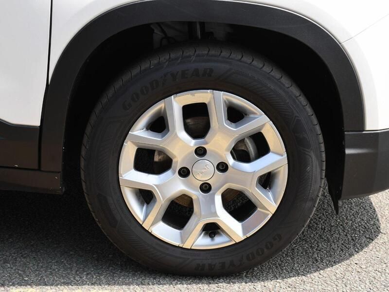 White Used 2024 Jeep Avenger Altitude SUV | £18,396 (Fair price) - Image 1/4