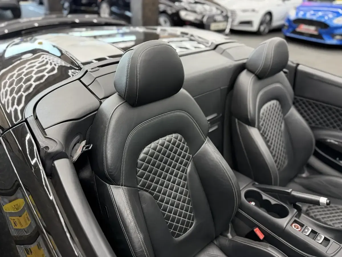 Used Audi R8 Spyder Advanced 430 HP (316 kW) 2013 Black Cabriolet