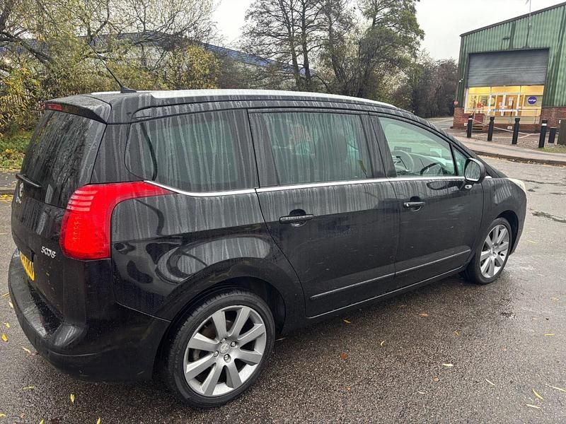 Used Peugeot 5008 Allure 115 HP (84 kW) 2014 Black MPV