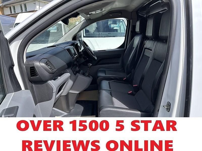 Used Vauxhall Vivaro Sportive 100 HP (73 kW) 2020 White MPV