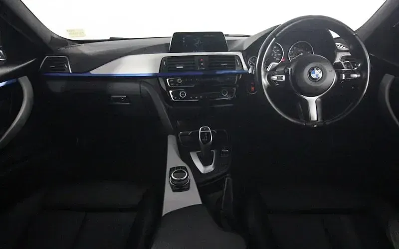 Used BMW 320 M Sport 184 HP (135 kW) 2018 Blue Estate