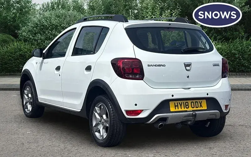 Used Dacia Sandero Lauréate 90 HP (66 kW) 2018 White Hatchback