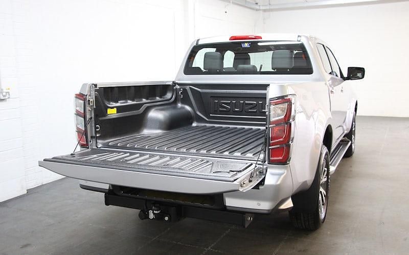 Used Isuzu D-Max 165 HP (121 kW) 2024 Pickup