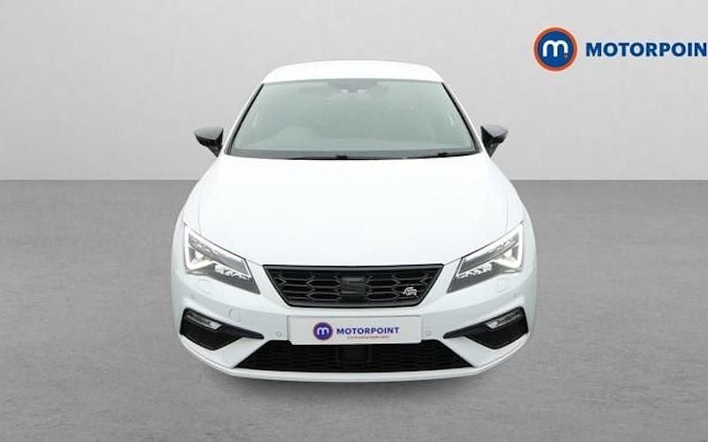 Used Seat Leon Black Edition 150 HP (110 kW) 2020 White Hatchback