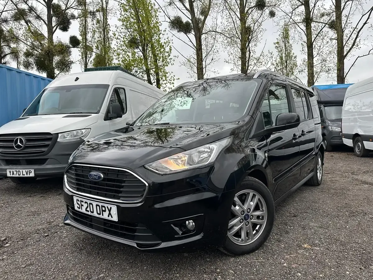 Used Ford Grand Tourneo Connect Titanium 120 HP (88 kW) 2020 Black MPV