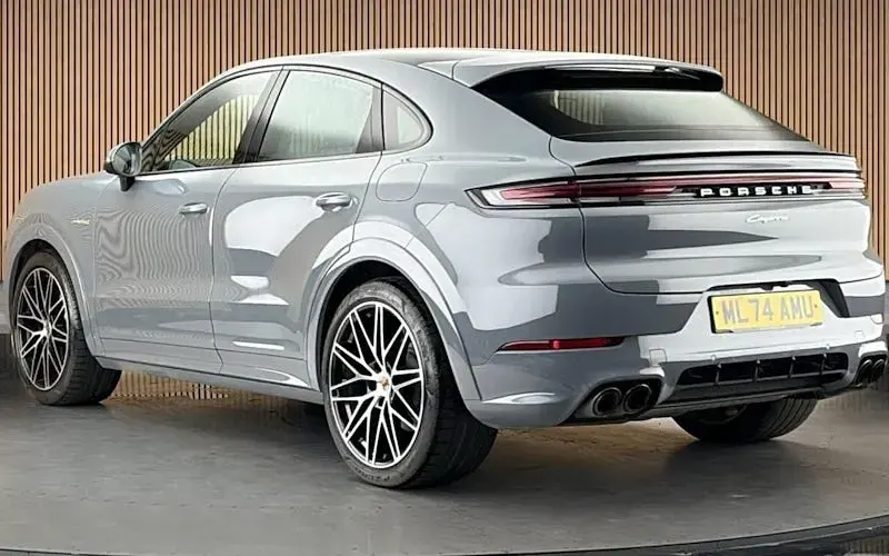 Used Porsche Cayenne 470 HP (345 kW) 2025 SUV