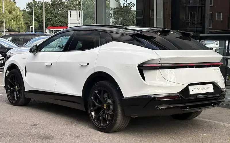 Used Lotus Eletre 450 kW (612 HP) 2026 SUV