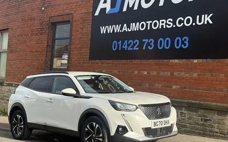 Usado Peugeot 2008 Allure Premium 101 CV (74 kW) 2022 SUV