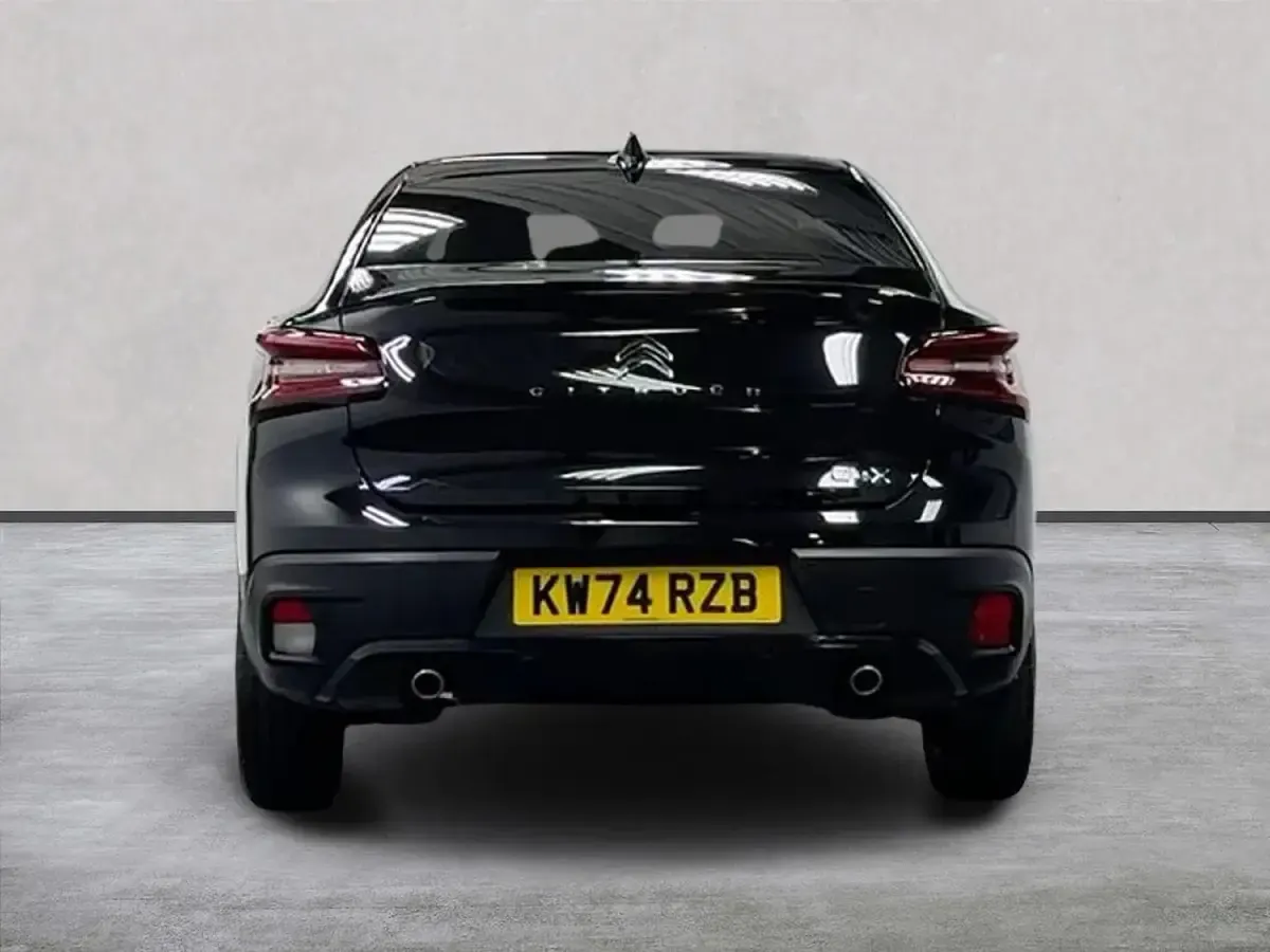 Używany Citroën C4 PureTech 2024 Czarny SUV