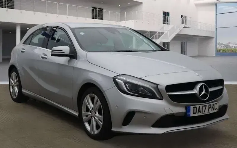 Usado Mercedes A200 Premium 136 HP (100 kW) 2017 Citadino