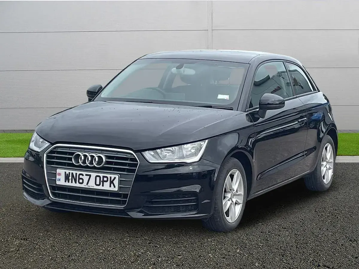 Used Audi A1 Design 95 HP (69 kW) 2017 Black Hatchback