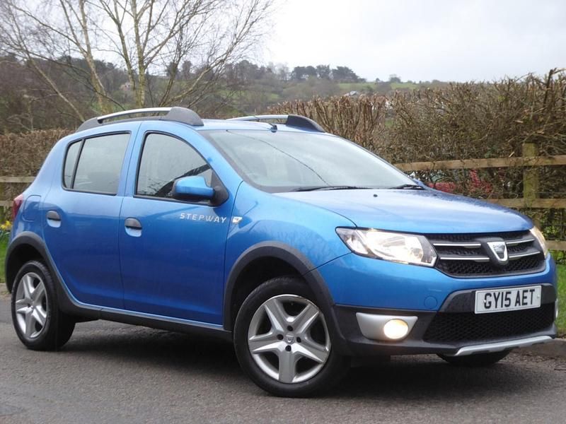 Used Dacia Sandero Lauréate 2015 Blue Hatchback