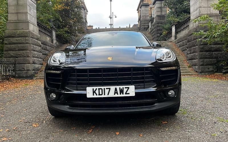 Used Porsche Macan S 258 HP (189 kW) 2017 Black SUV