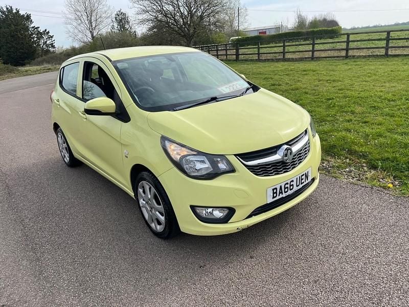Second-hand Vauxhall Viva 75 CP (55 kW) 2017 Verde Hatchback