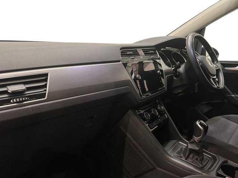 Used VW Touran SE 150 HP (110 kW) 2022 Blue MPV