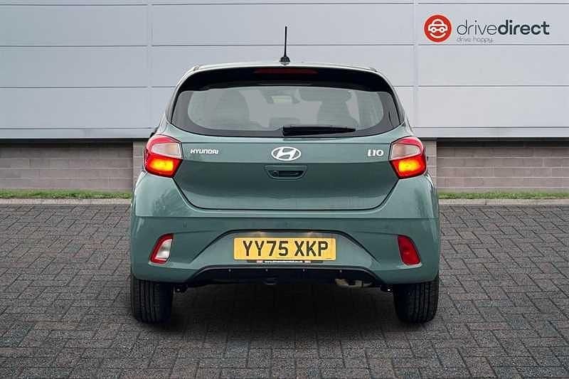New Hyundai i10 Advanced 2025 Green Hatchback