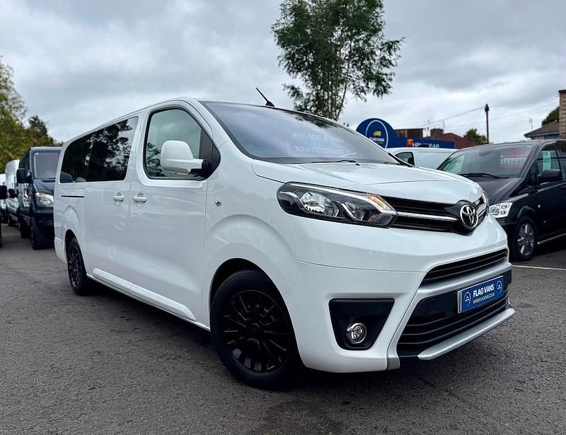 White Used 2018 Toyota Proace Verso City Estate | £16,495 (Good price) - Image 1/4