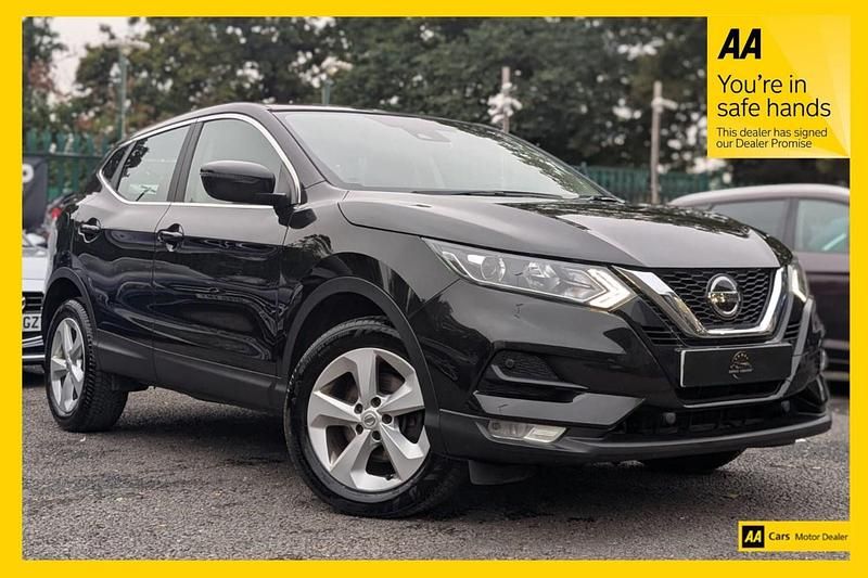 Black Used 2018 Nissan Qashqai Acenta Premium SUV | £9,928 (Fair price) - Image 1/2