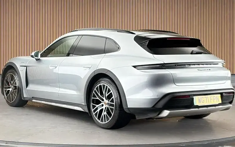 Used Porsche Taycan 4S Cross Turismo Cross Turismo 419 kW (571 HP) 2023 Estate