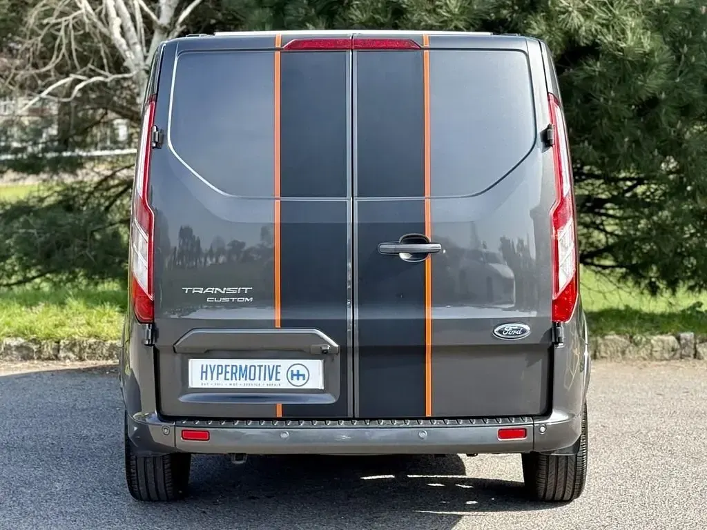 Begagnad Ford Transit Custom Sport 185 HK (136 kW) 2021 Grå Van