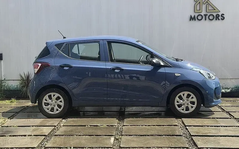 Used Hyundai i10 67 HP (49 kW) 2020 Hatchback