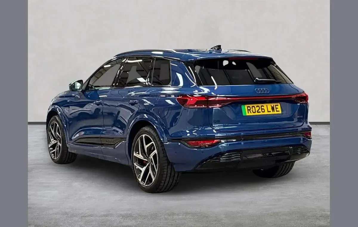 Nuevo Audi Q6 e-tron Advanced 280 kW (382 CV) 2026 Azul SUV