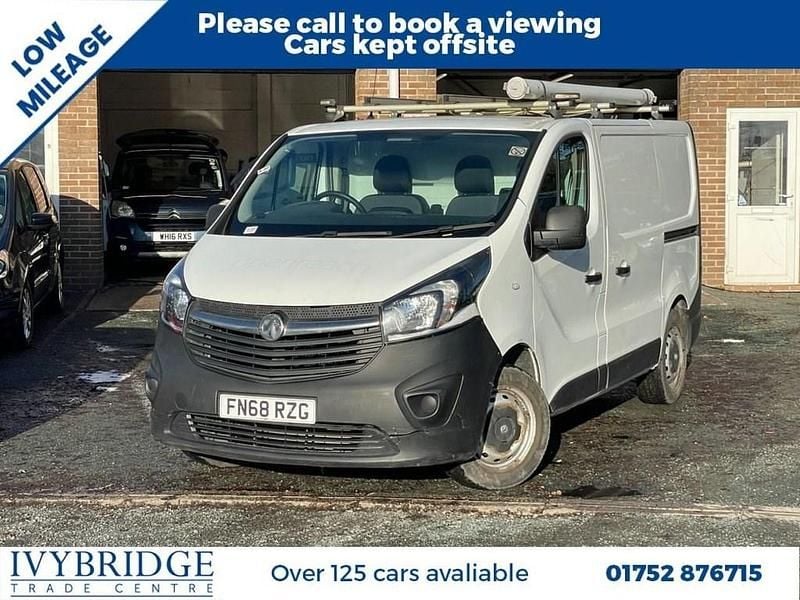 Used Vauxhall Vivaro S 95 HP (69 kW) 2018 White MPV