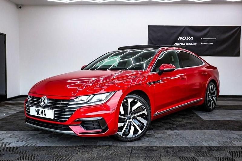 Used VW Arteon R-line 150 HP (110 kW) 2018 Red Hatchback