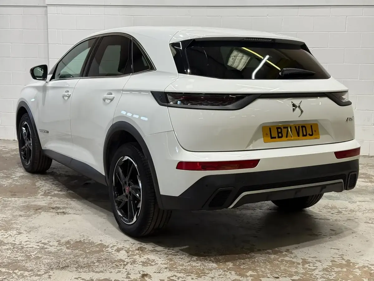 Used DS Automobiles DS7 Crossback Performance 130 HP (95 kW) 2021 White SUV