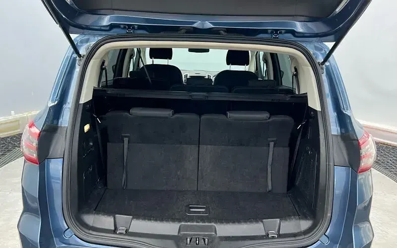 Used Ford S-MAX Titanium 150 HP (110 kW) 2021 Blue MPV