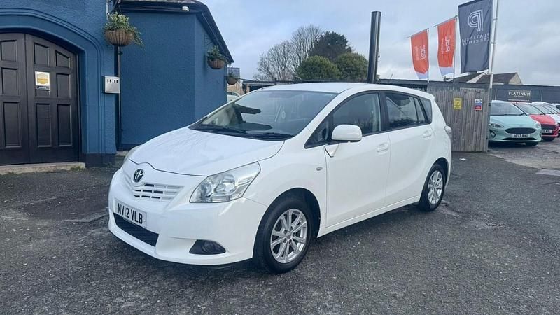 Used Toyota Verso 2012 White MPV