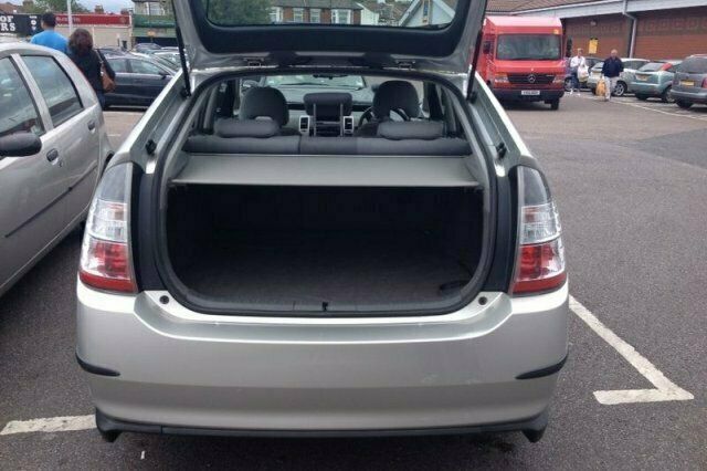 Used 2005 Toyota Prius Hatchback | £3,700 (Fair price) - Image 1/4
