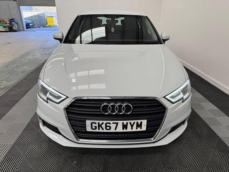 Used Audi A3 Sportback Sport 150 HP (110 kW) 2017 White Hatchback