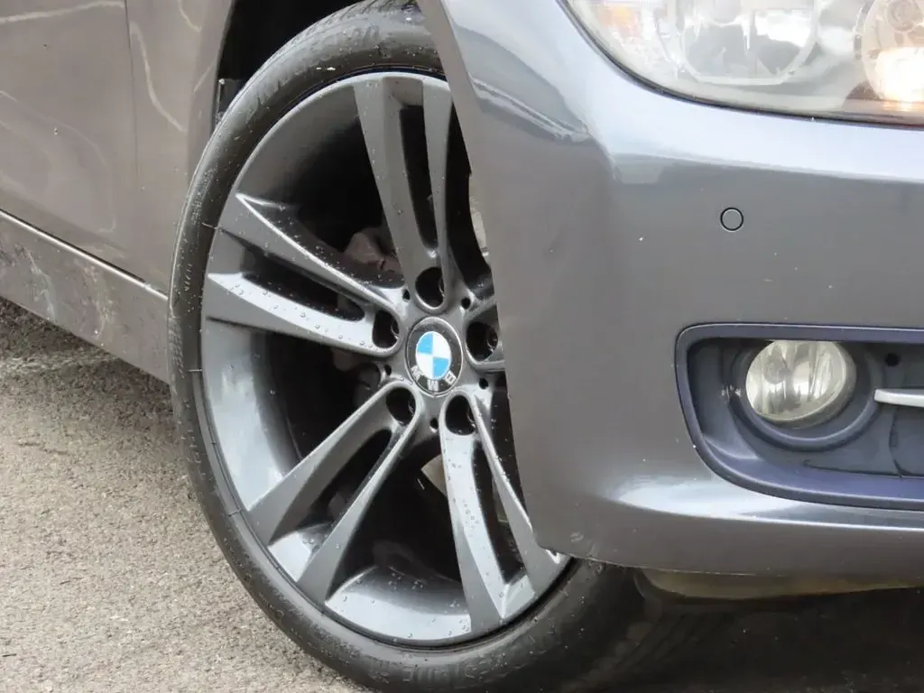 Używany BMW 320 Sport Line 184 KM (135 kW) 2014 Szary Kombi