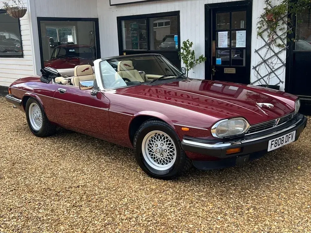 Used Jaguar XJS 217 HP (159 kW) 1989 Red Cabriolet