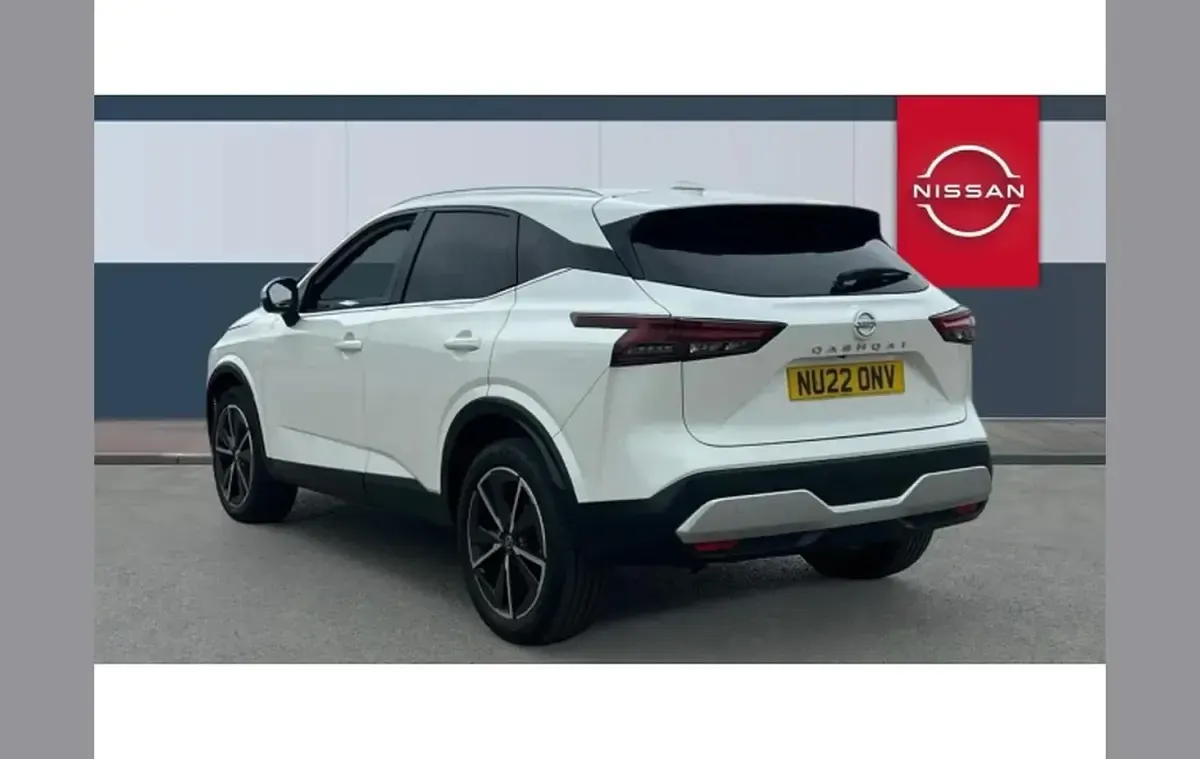 Used Nissan Qashqai Tekna 158 HP (116 kW) 2022 White SUV