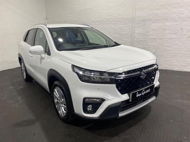 White Used 2023 Suzuki SX4 S-Cross SUV | £17,999 (Good price) - Image 1/4