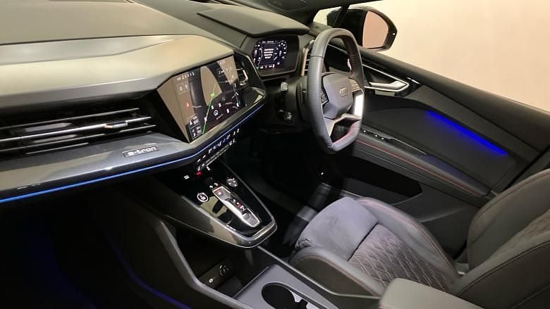 Gebraucht Audi Q4 e-tron Comfort 219 kW (299 PS) 2023 SUV